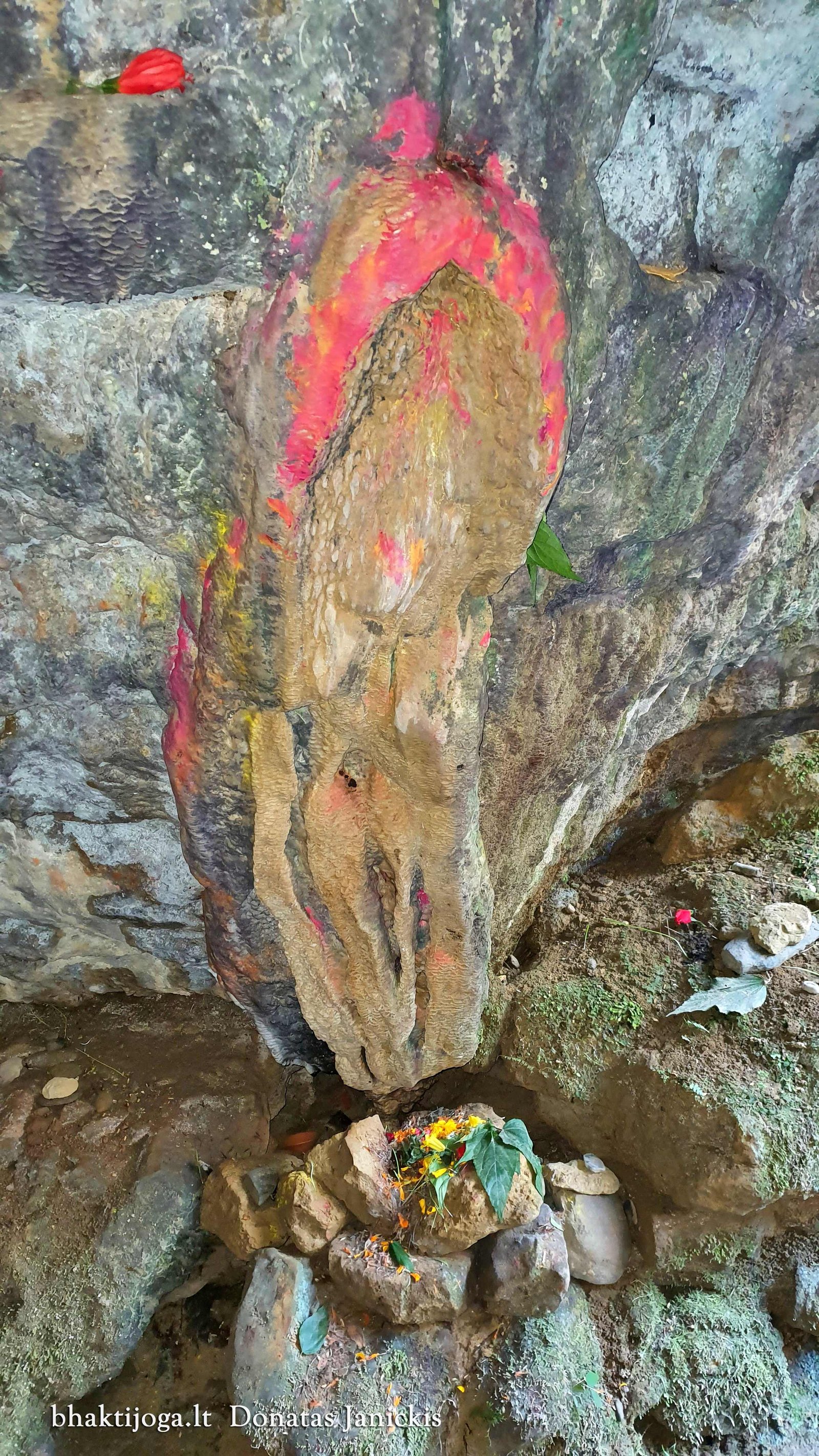 25 mahendra cave pokhara 2024 01 01